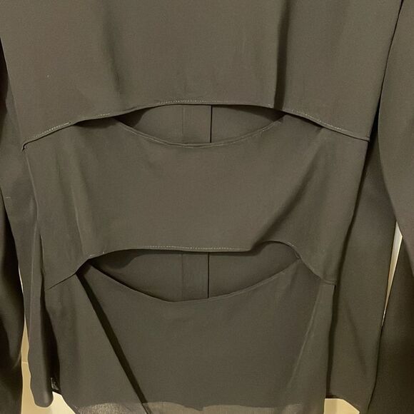 A.L.C. Black Silk Blouse Top Womens Size 4 Cut-Out Back Minimalist Dark Academia - Picture 4 of 12
